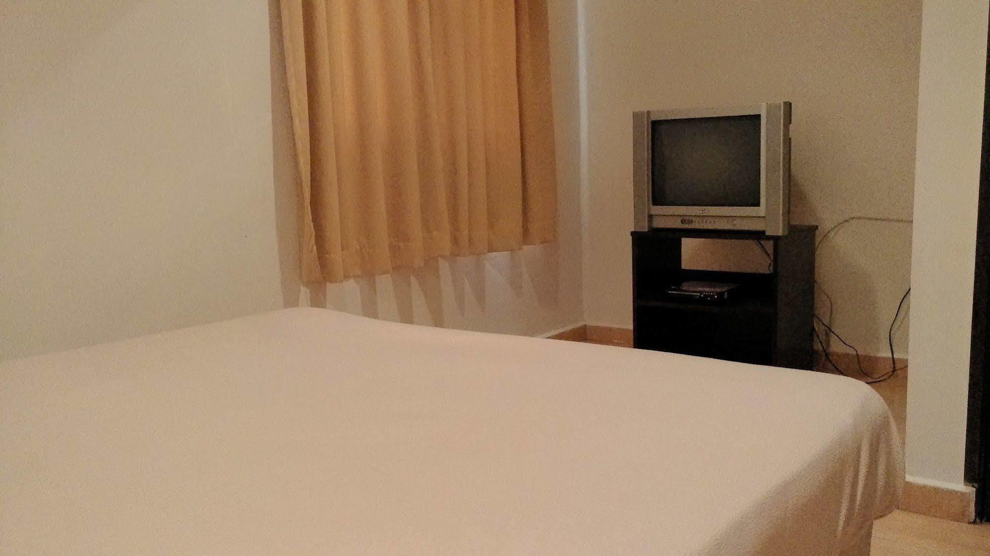 פורט דיקסון Grandpa Hotel מראה חיצוני תמונה