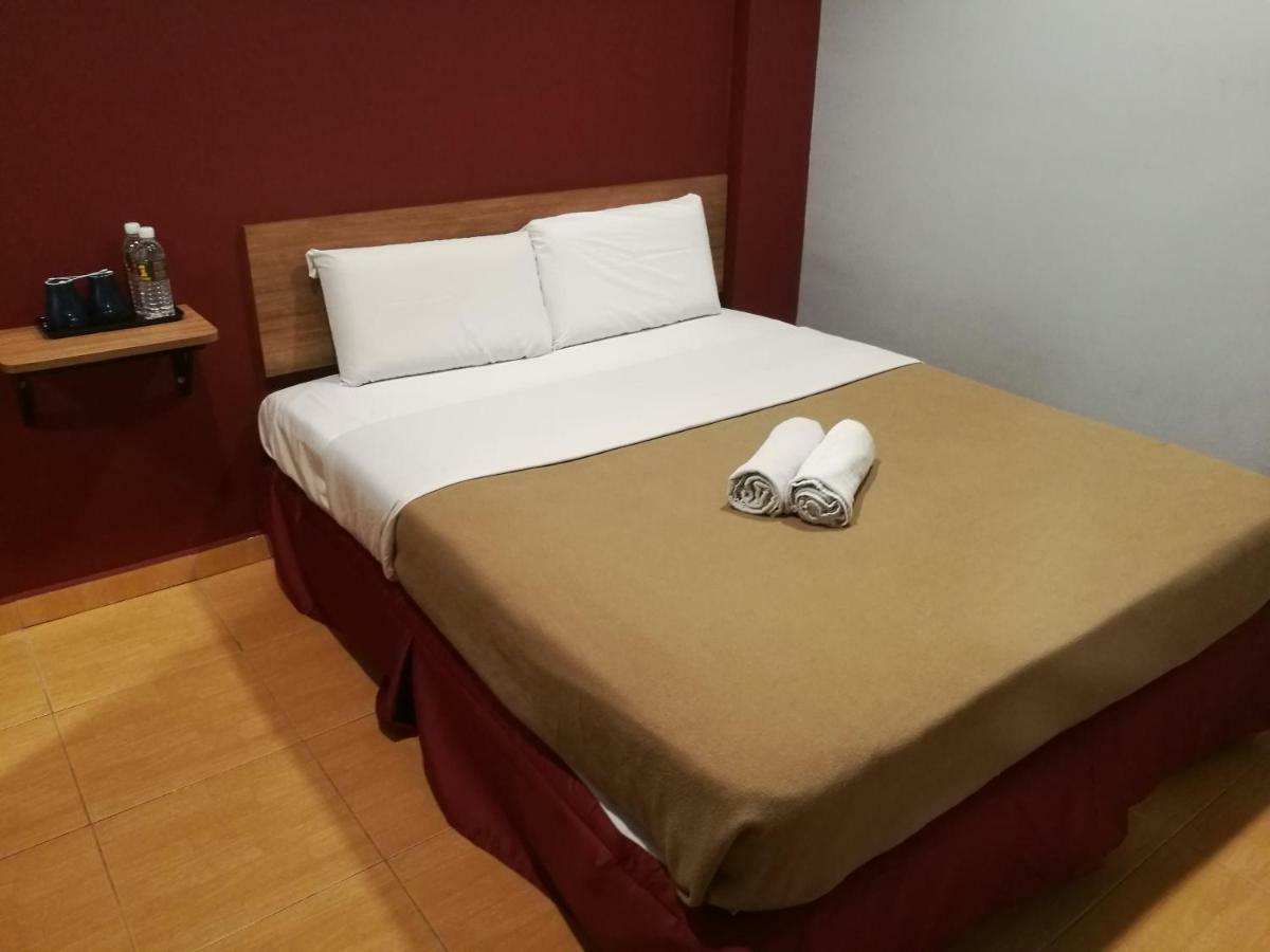 פורט דיקסון Grandpa Hotel חדר תמונה