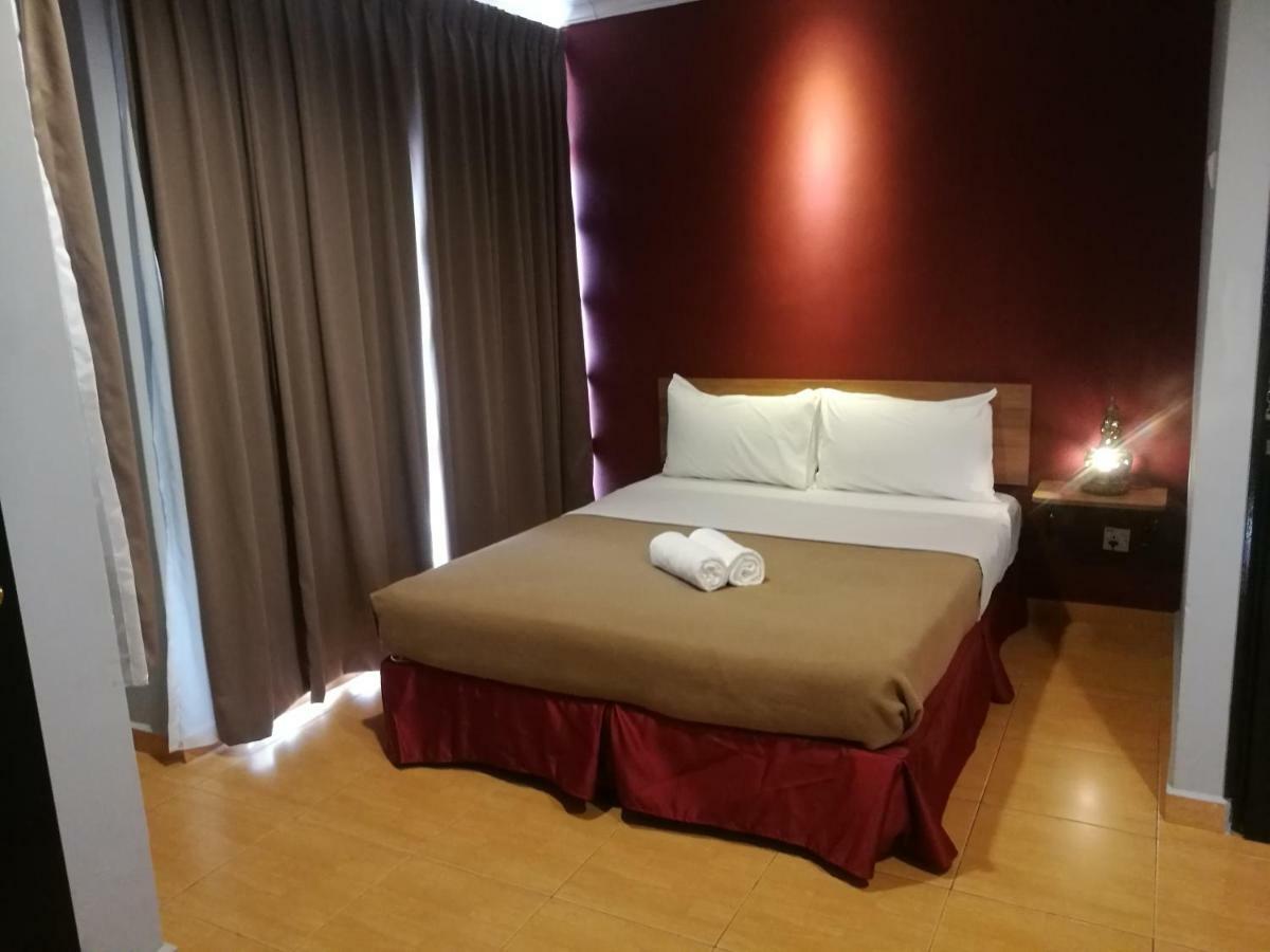 פורט דיקסון Grandpa Hotel מראה חיצוני תמונה